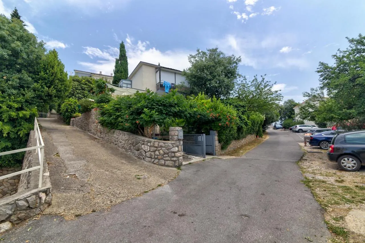 Sl Sun 6 App 2 Apartment Selce Croatia